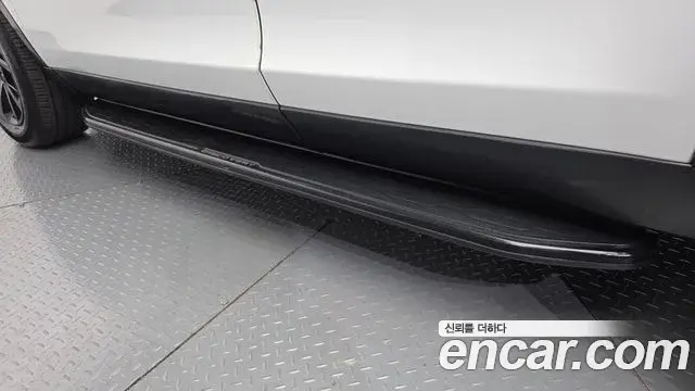 Land Rover Discovery Sport 2019 — Photo 24/33