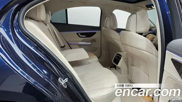 Mercedes-Benz E-Class 2026 — Фото 11/20