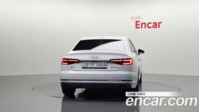 Audi A4 2019 — Photo 2/35
