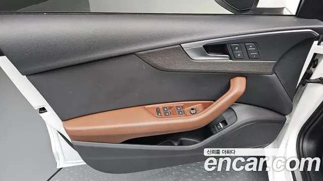 Audi A4 2019 — Photo 34/35