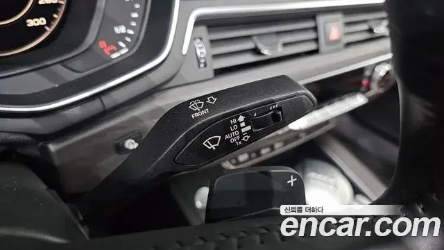Audi A4 2019 — Photo 8/35