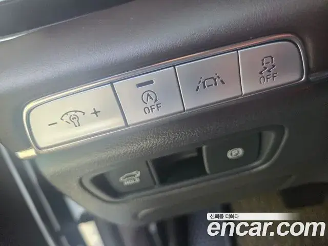 Genesis GV80 2020 — Photo 17/20