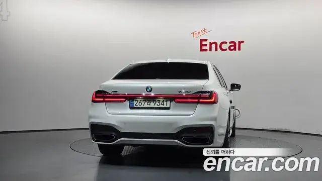 BMW 7 Series 2021 — ფოტო 5/20