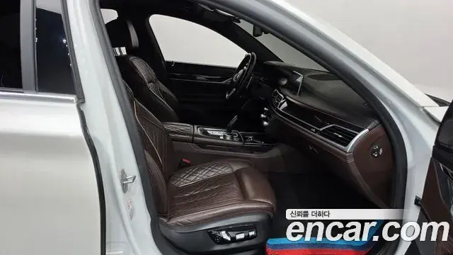 BMW 7 Series 2021 — ფოტო 6/20