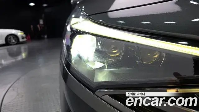 Hyundai The New Avante Hybrid 2021 — Şəkil 11/30