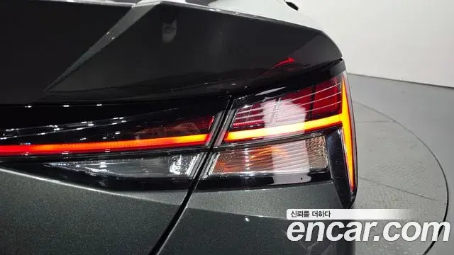 Hyundai The New Avante Hybrid 2021 — Şəkil 27/30