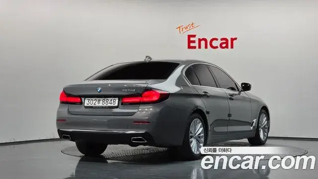 BMW 5 Series 2022 — Photo 15/20