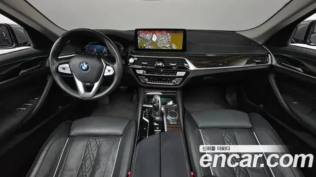 BMW 5 Series 2022 — Photo 2/20
