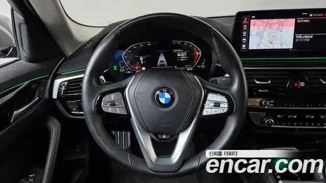 BMW 5 Series 2022 — Photo 7/20