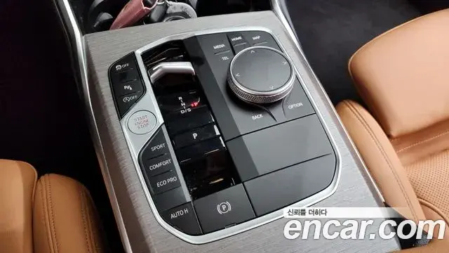BMW 3 Series 2025 — Фото 9/20
