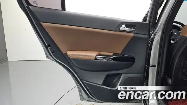 Kia Sportage The Bold 2019 — Photo 16/35