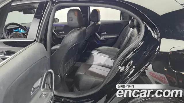 Mercedes-Benz A-Class 2022 — Şəkil 10/20