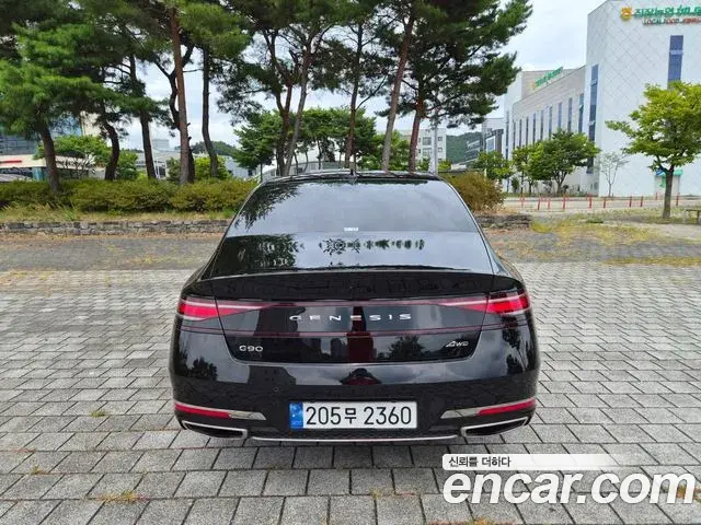 Genesis G90 2022 — Photo 18/20