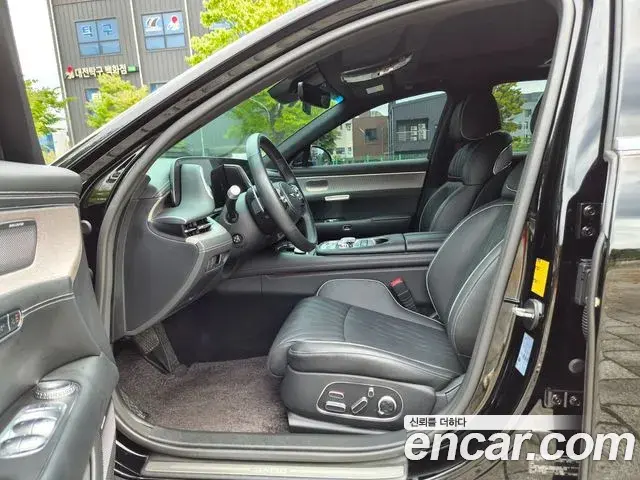 Genesis G90 2022 — Photo 10/20