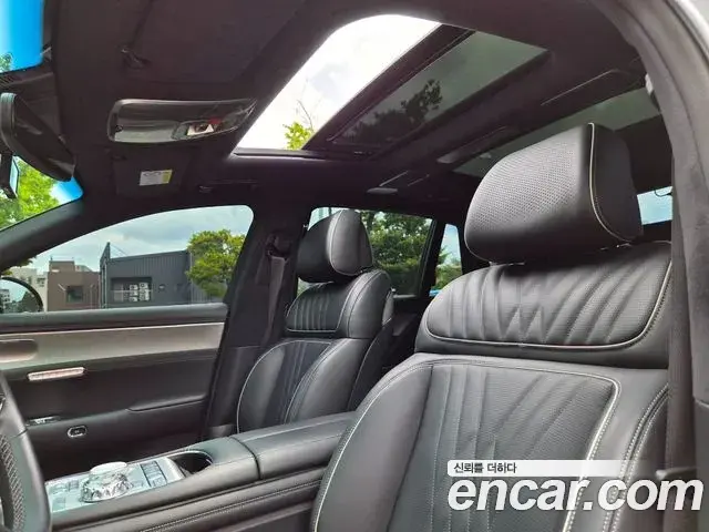 Genesis G90 2022 — Photo 15/20