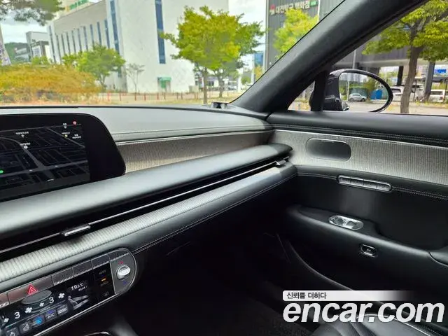 Genesis G90 2022 — Photo 13/20