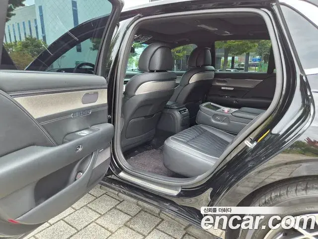 Genesis G90 2022 — Photo 17/20