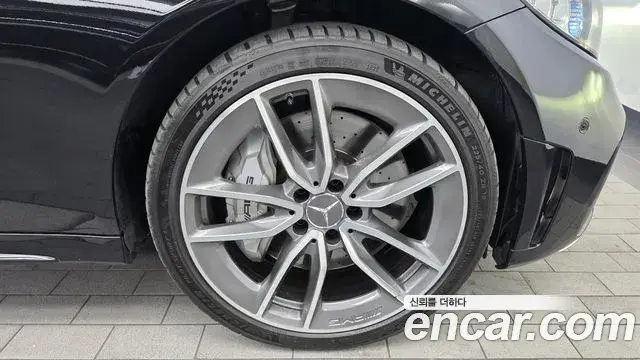 Mercedes-Benz C-Class 2020 — Photo 13/32