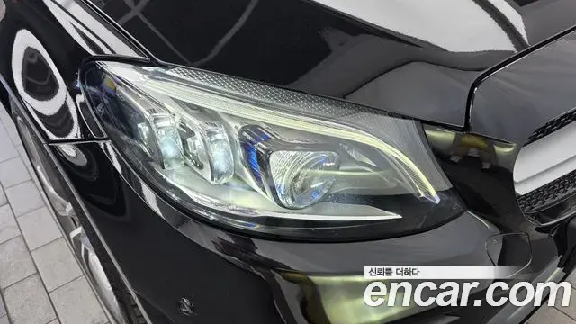 Mercedes-Benz C-Class 2020 — Photo 31/32
