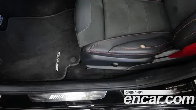 Mercedes-Benz C-Class 2020 — Photo 10/32