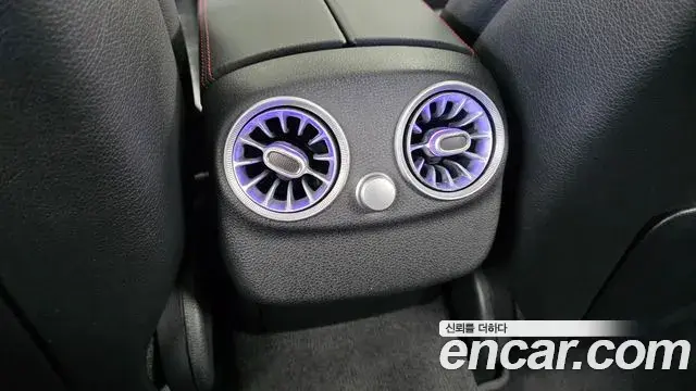 Mercedes-Benz C-Class 2020 — Photo 6/32