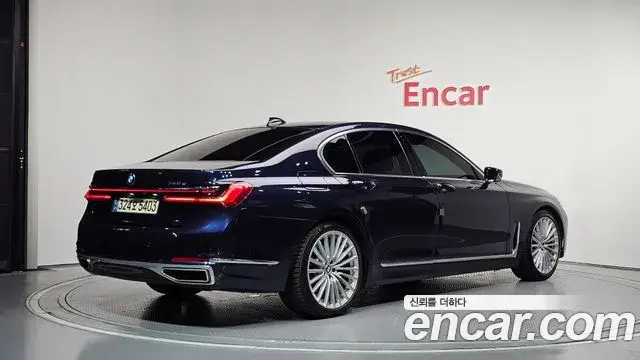 BMW 7 Series 2019 — Фото 2/20