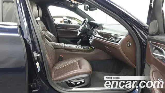 BMW 7 Series 2019 — Фото 11/20