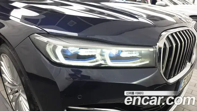 BMW 7 Series 2019 — Şəkil 16/33