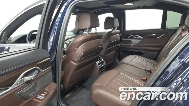 BMW 7 Series 2019 — Şəkil 7/33