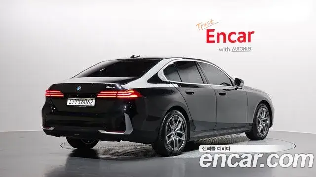 BMW 5 Series 2025 — Şəkil 25/32