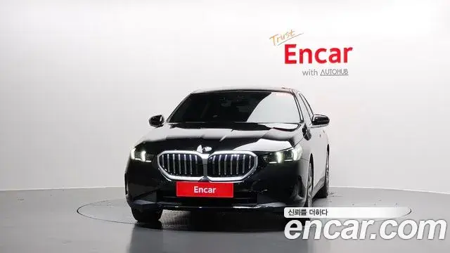 BMW 5 Series 2025 — Şəkil 11/32