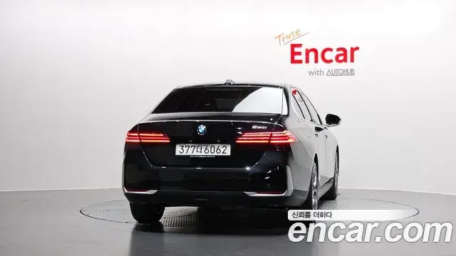 BMW 5 Series 2025 — Şəkil 23/32