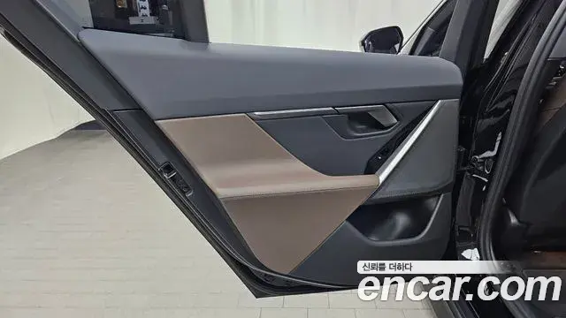 BMW 5 Series 2025 — Şəkil 1/32