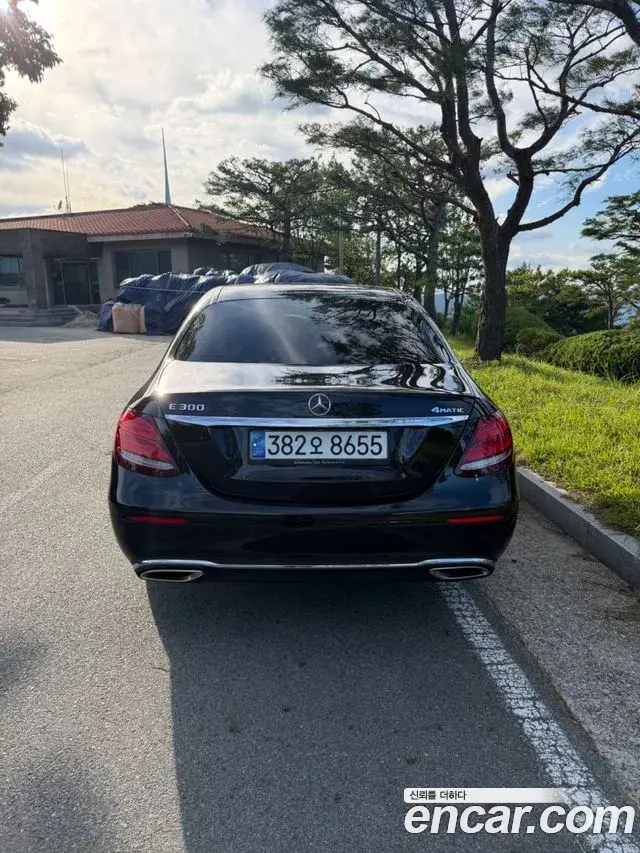 Mercedes-Benz E-Class 2018 — ფოტო 1/11