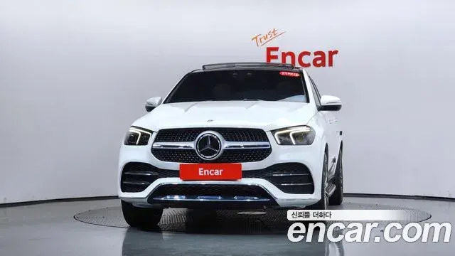 Mercedes-Benz GLE-Class 2023 — Photo 35/39