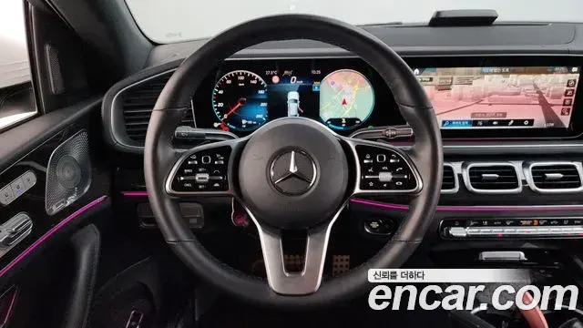 Mercedes-Benz GLE-Class 2023 — Photo 24/39