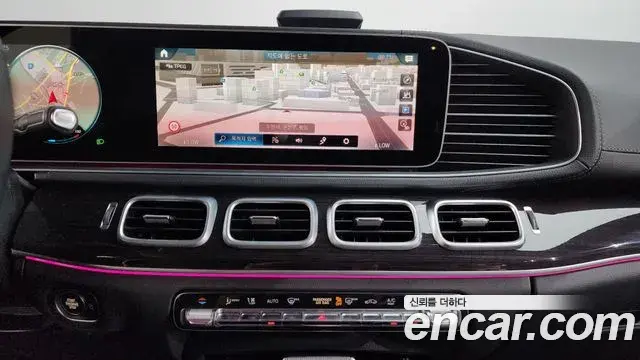Mercedes-Benz GLE-Class 2023 — Photo 22/39