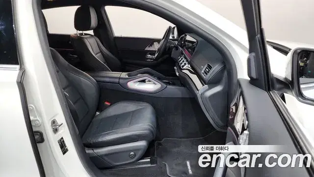 Mercedes-Benz GLE-Class 2023 — Photo 29/39