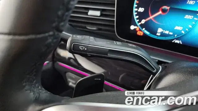 Mercedes-Benz GLE-Class 2023 — Photo 30/39