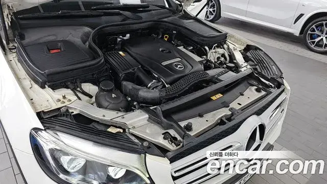 Mercedes-Benz GLC-Class 2019 — Şəkil 9/34