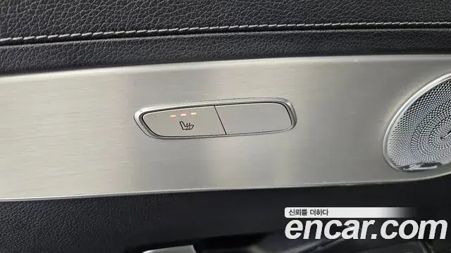 Mercedes-Benz GLC-Class 2019 — Şəkil 28/34