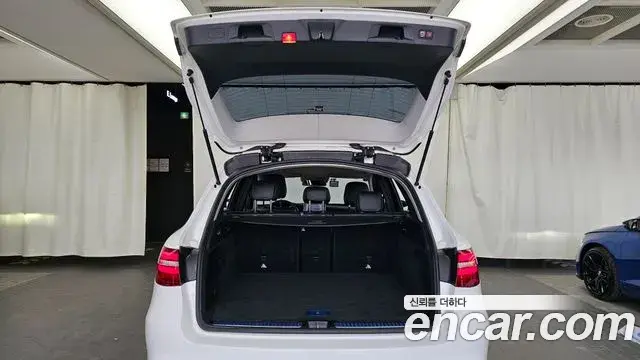 Mercedes-Benz GLC-Class 2019 — Şəkil 5/34