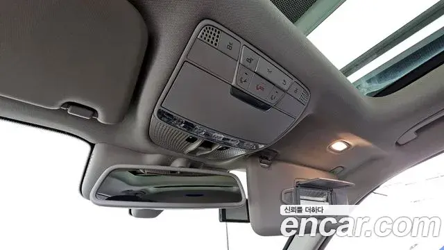 Mercedes-Benz GLC-Class 2019 — Şəkil 14/34