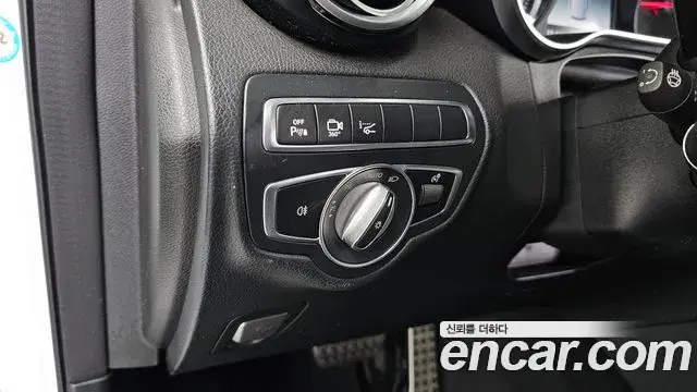 Mercedes-Benz GLC-Class 2019 — Şəkil 19/34