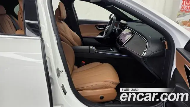Mercedes-Benz E-Class 2025 — Фото 11/20