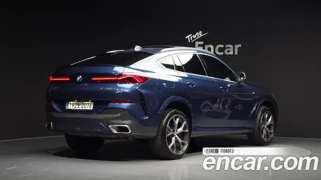 BMW X6 2023 — Фото 2/20