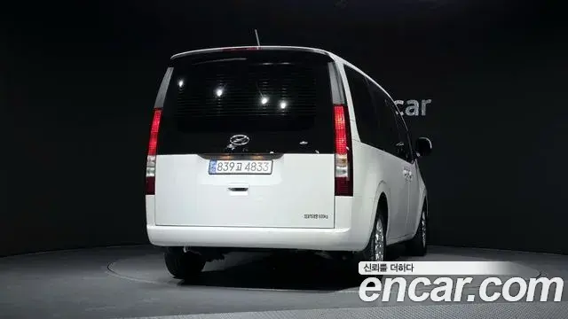 Hyundai Staria 2023 — Фото 4/20