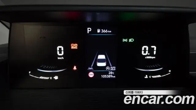 Hyundai Staria 2023 — Фото 8/20