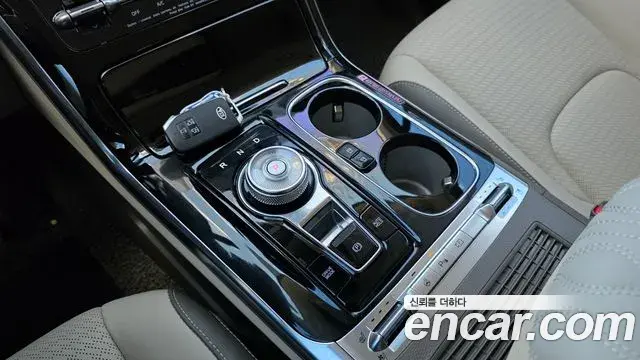 Kia Carnival 2021 — Фото 9/20