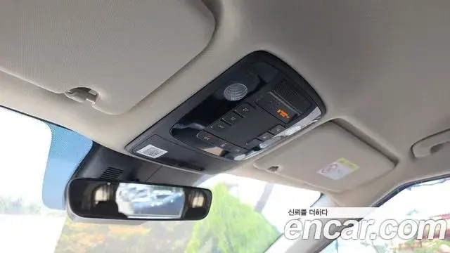 Kia Carnival 2021 — Фото 18/20